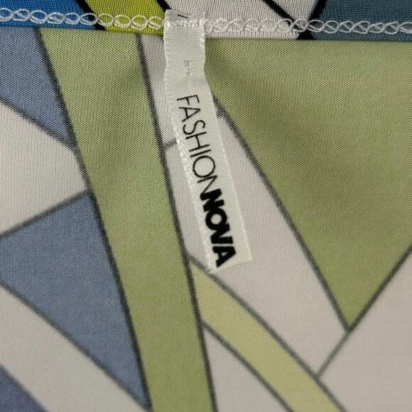 Fashion Nova Women Long Sleeve Cropped Top Retro Blue Colorful Summer Size 1X - Picture 4 of 6